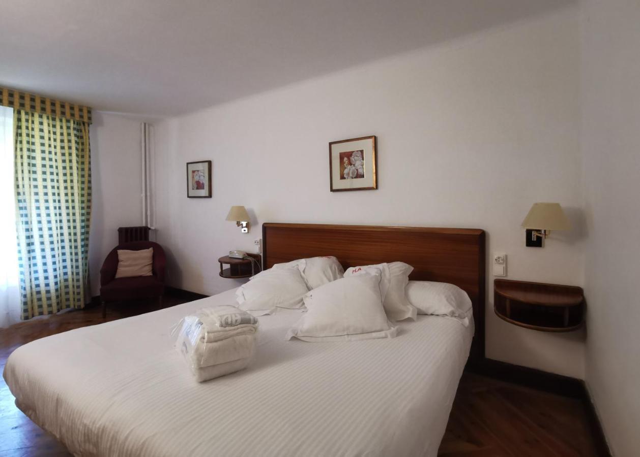 Hotel Adsera Ла-Молина Экстерьер фото
