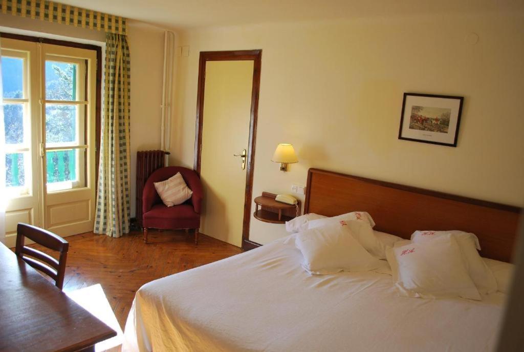 Hotel Adsera Ла-Молина Экстерьер фото