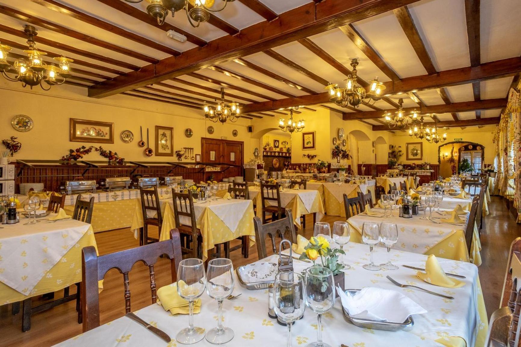 Hotel Adsera Ла-Молина Экстерьер фото